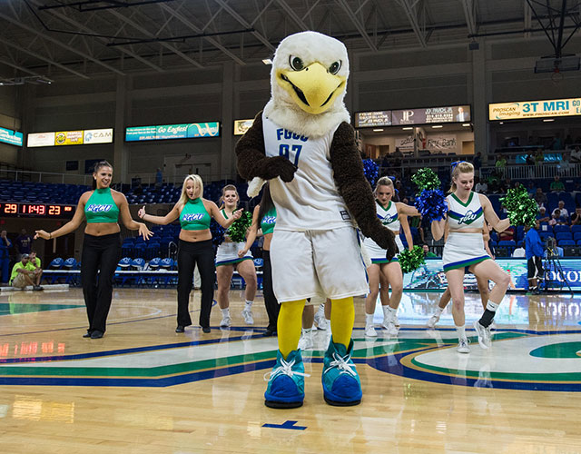 Azul The Eagle Flies High Among Collegiate Mascots Fgcu 360