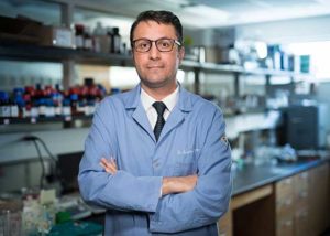 Photo shows FGCU chemistry professor