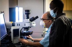 Photo shows lab at FGCU